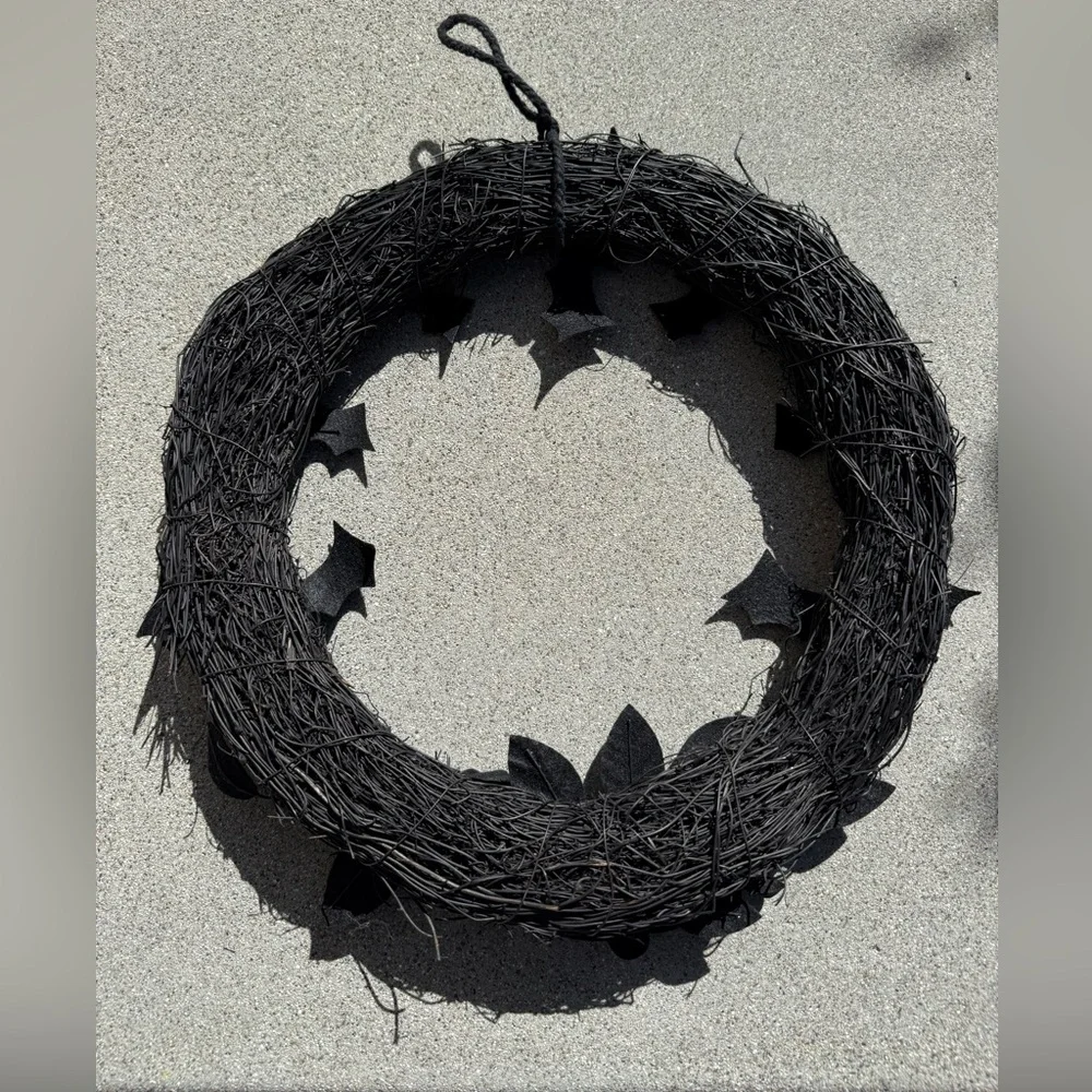 Super Cool and Spooky Black Halloween Wreath with Black Glittery Bats